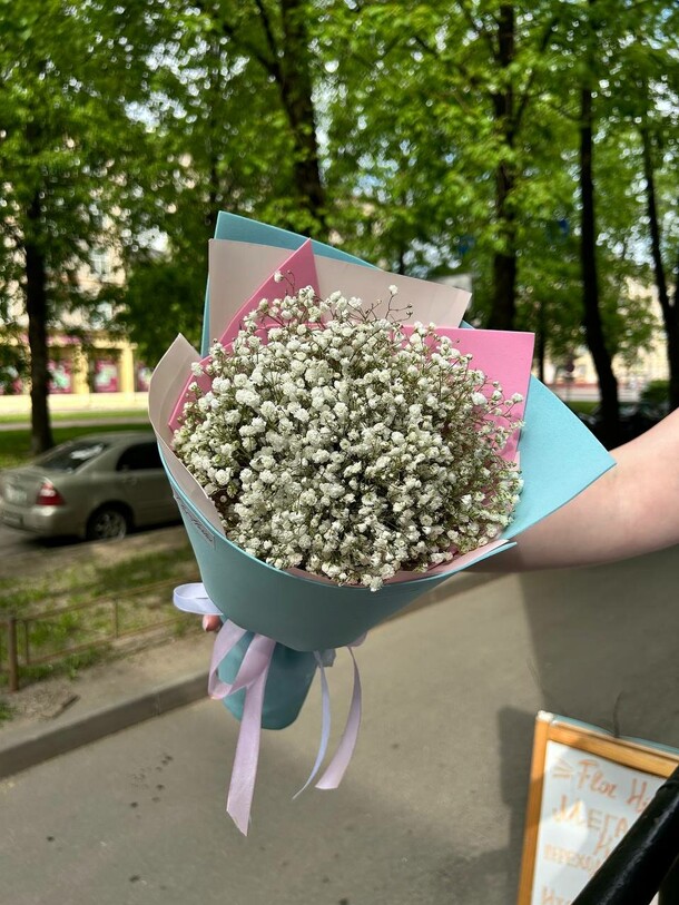 Облако белой гипсофилы, артикул F1294450 - 2408 рублей, доставка по городу. Flawery - доставка цветов