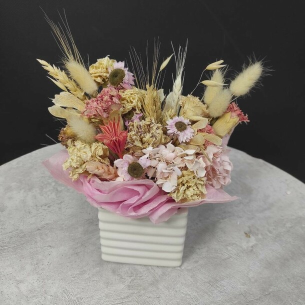 Композиция из сухоцветов, артикул F1331751 - 4151 рублей, доставка по городу. Flawery - доставка цветов