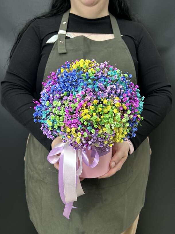 Композиция из цветной гипсофилы, артикул F1331920 - 3086 рублей, доставка по городу. Flawery - доставка цветов