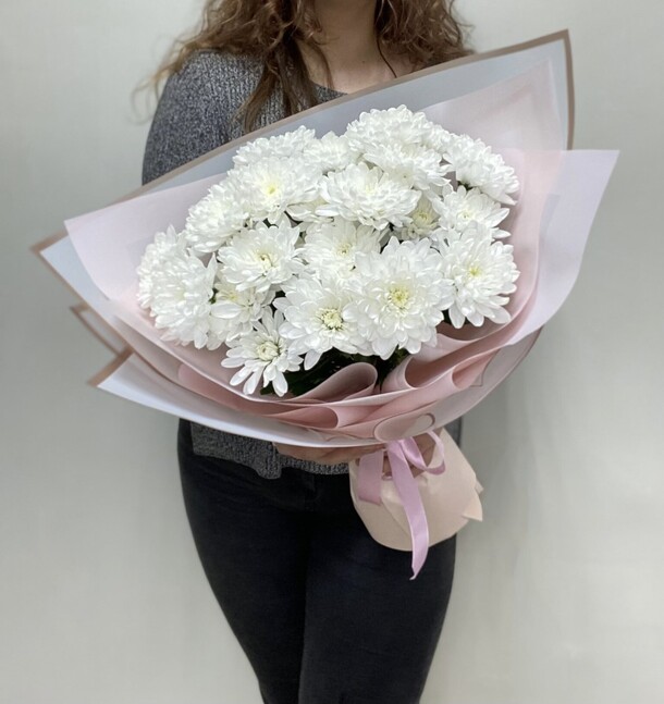 Букет 5 кустовых хризантем, артикул F1249768 - 2880 рублей, доставка по городу. Flawery - доставка цветов