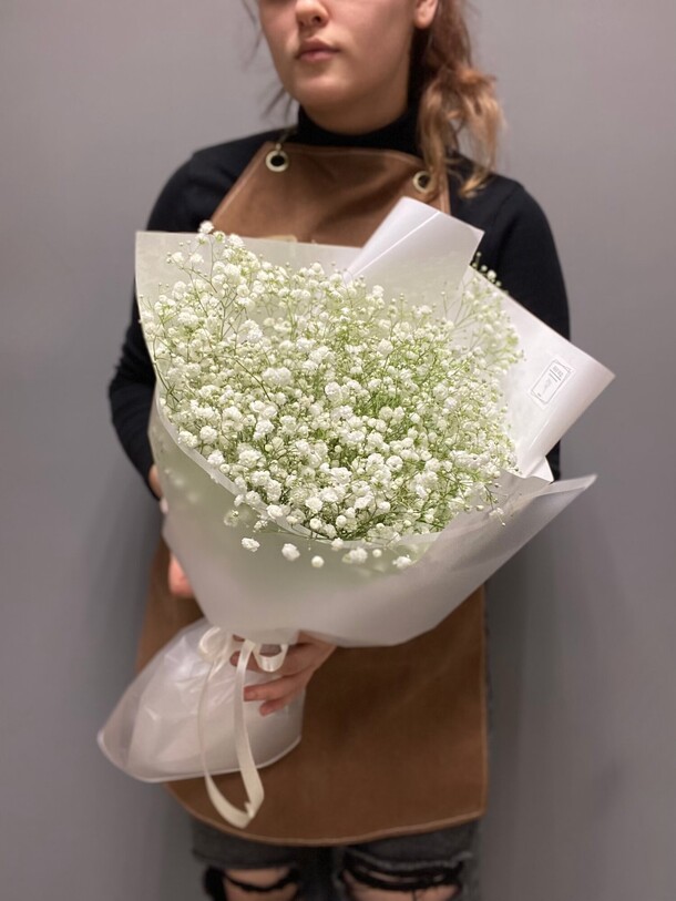 Букет из белой гипсофилы, артикул F1260874 - 2970 рублей, доставка по городу. Flawery - доставка цветов