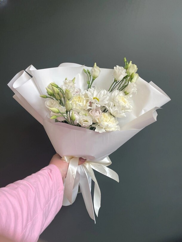 Букет «облако», артикул F1271935 - 2860 рублей, доставка по городу. Flawery - доставка цветов