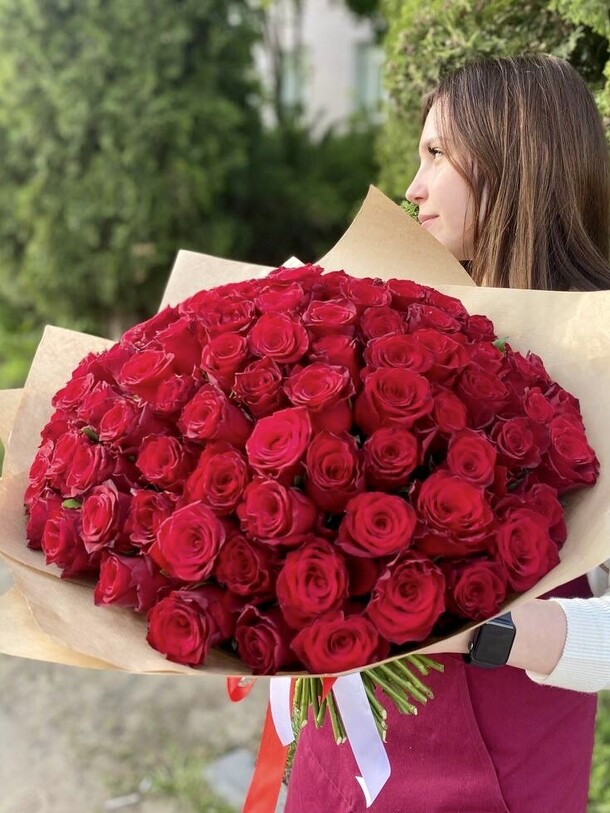 101 роза, артикул F1286060 - 20026 рублей, доставка по городу. Flawery - доставка цветов