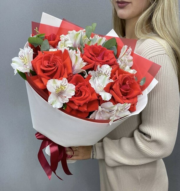 Букет с любовью и благодарностью, артикул F1458525 - 4816 рублей, доставка по городу. Flawery - доставка цветов