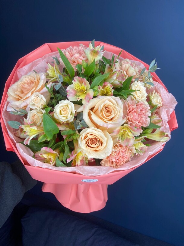 Букет "прелесть", артикул F1242911 - 7261 рублей, доставка по городу. Flawery - доставка цветов