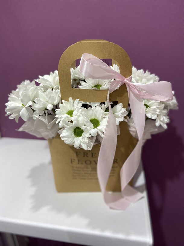 Композиция для мамы, артикул F1347582 - 3000 рублей, доставка по городу. Flawery - доставка цветов