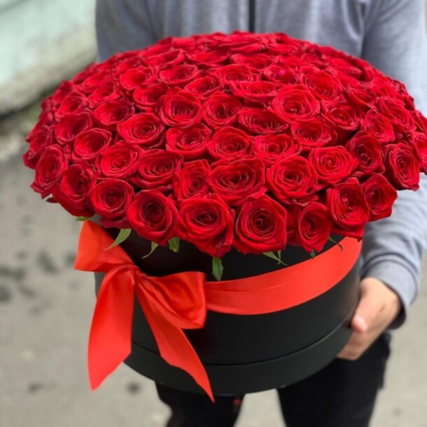 Красная шапочка, артикул F1150569 - 22989 рублей, доставка по городу. Flawery - доставка цветов