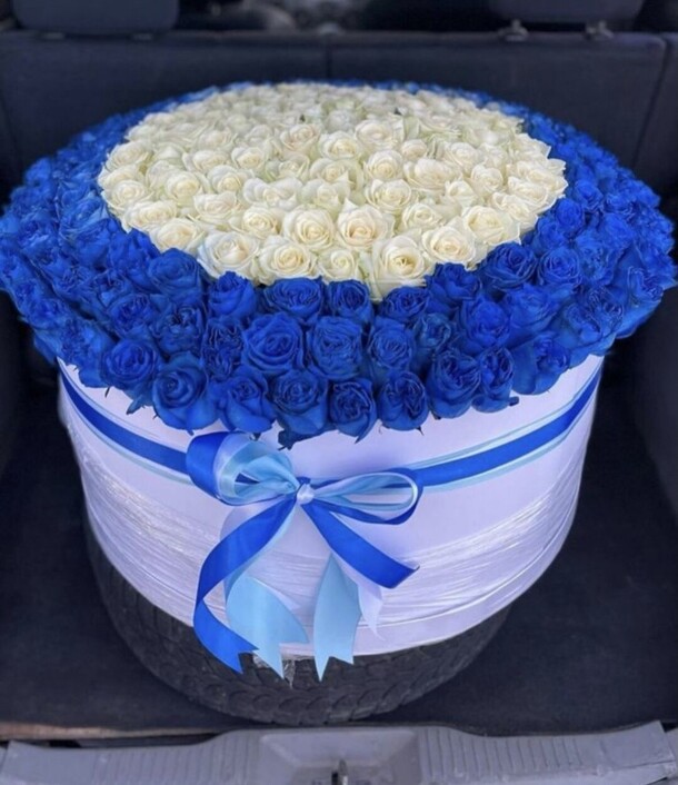 Синий кольцо, артикул F1153997 - 102851 рублей, доставка по городу. Flawery - доставка цветов