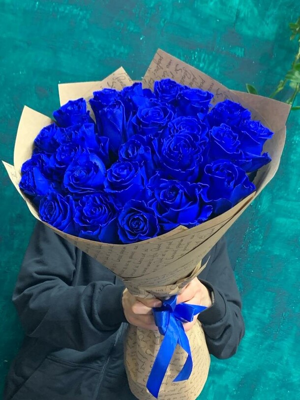 Роза синий, артикул F1238535 - 13223 рублей, доставка по городу. Flawery - доставка цветов