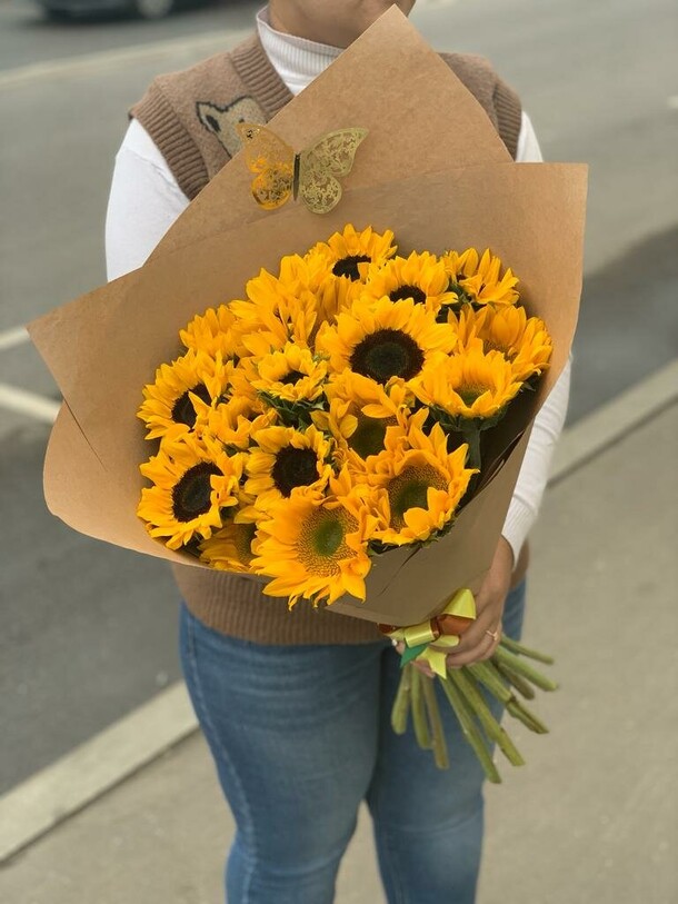 Подсолнух, артикул F1239956 - 11615 рублей, доставка по городу. Flawery - доставка цветов