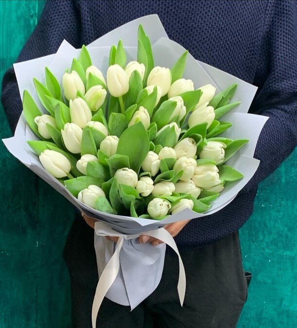 Тюльпаны белые, артикул F1249833 - 11691 рублей, доставка по городу. Flawery - доставка цветов