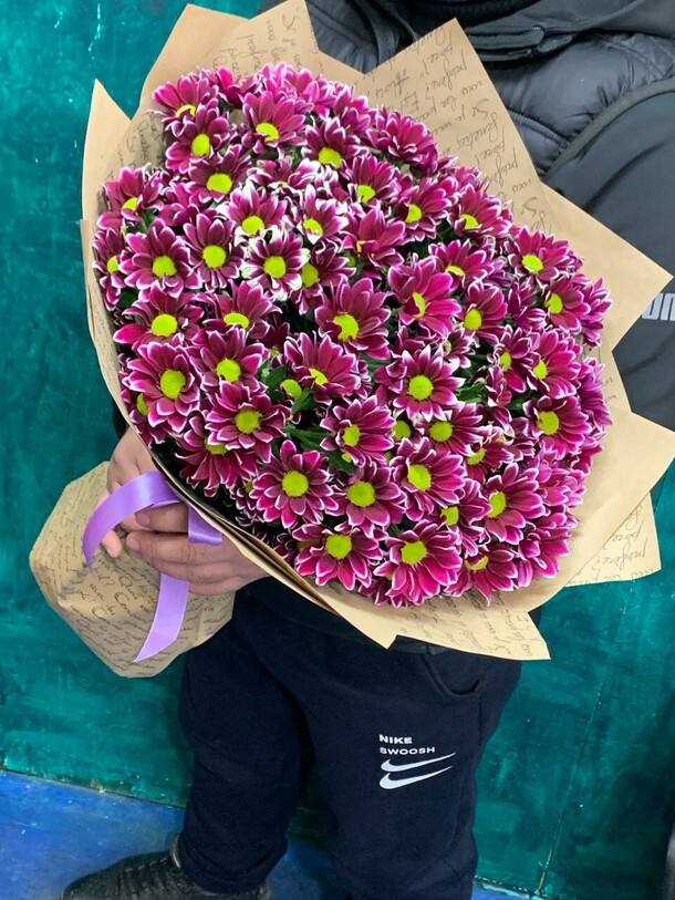 Хризантема ромашковая кустовая, артикул F1249834 - 6499 рублей, доставка по городу. Flawery - доставка цветов