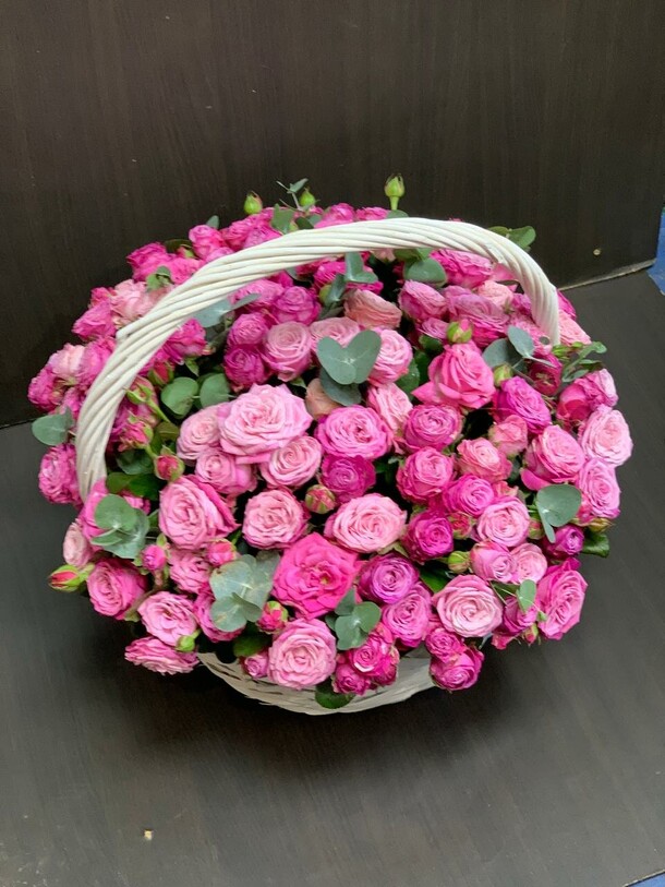 Пионовидные кустовые розы 51, артикул F1298585 - 18699 рублей, доставка по городу. Flawery - доставка цветов