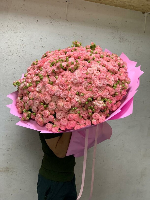 201 роза кустовая, артикул F1298587 - 96799 рублей, доставка по городу. Flawery - доставка цветов