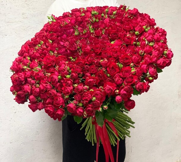 Пионовидные кустовые розы, артикул F1306156 - 79859 рублей, доставка по городу. Flawery - доставка цветов