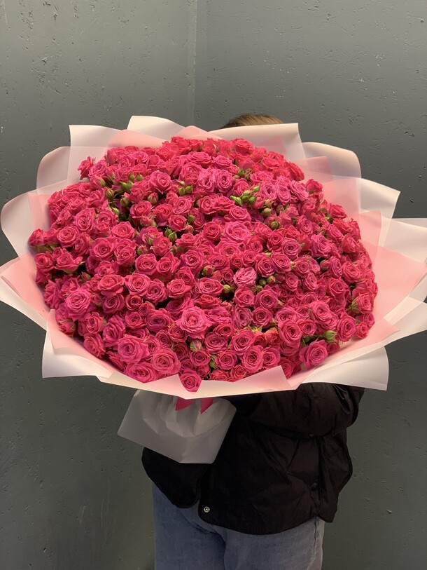 101 роза кустовая, артикул F1416574 - 42899 рублей, доставка по городу. Flawery - доставка цветов