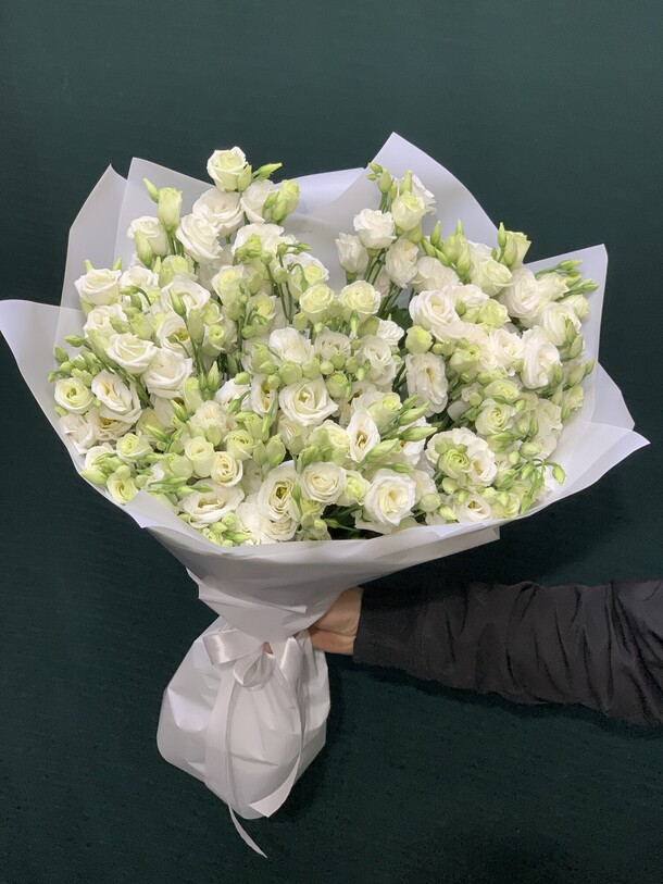 Эустома лизиантус, артикул F1416579 - 11399 рублей, доставка по городу. Flawery - доставка цветов