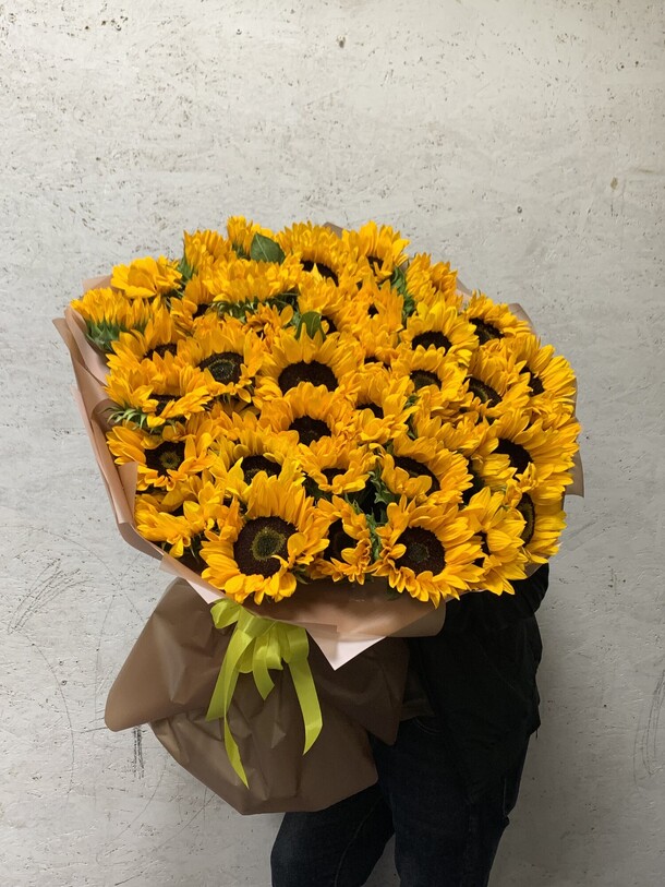 Подсолнух 35, артикул F1434732 - 21999 рублей, доставка по городу. Flawery - доставка цветов