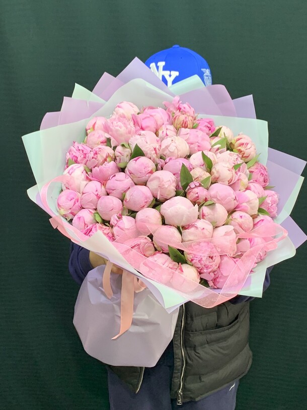 Пионы розовые 51, артикул F1434736 - 64419 рублей, доставка по городу. Flawery - доставка цветов