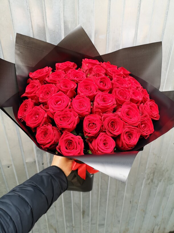 Букет из красных роз., артикул F25807 - 4999 рублей, доставка по городу. Flawery - доставка цветов