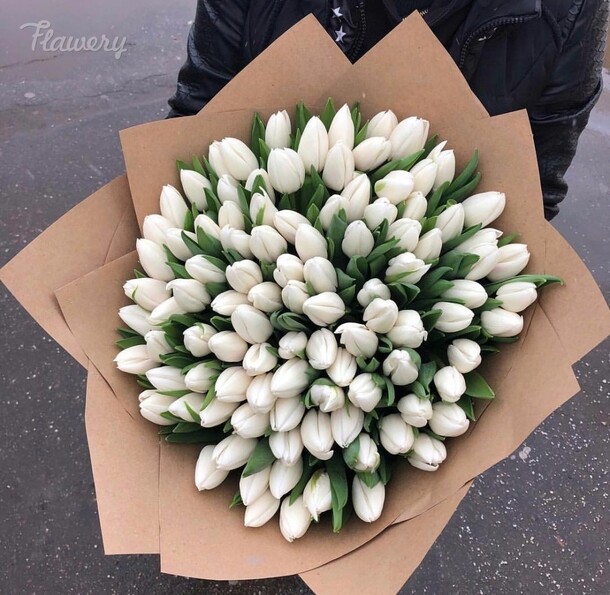 Букет из тюльпанов., артикул F26724 - 24743 рублей, доставка по городу. Flawery - доставка цветов