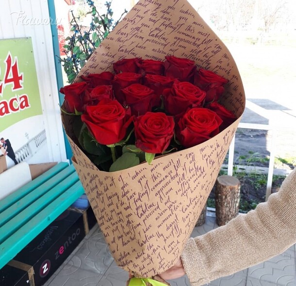 Букет из 15 красных роз., артикул F33589 - 4480 рублей, доставка по городу. Flawery - доставка цветов