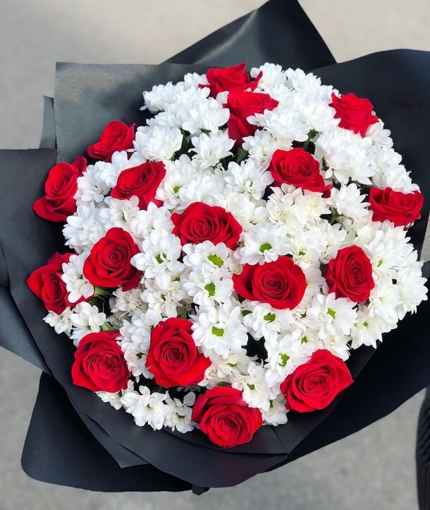 Яркий красавец, артикул F34814 - 7985 рублей, доставка по городу. Flawery - доставка цветов