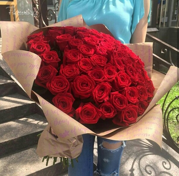 Букет из 51 красных роз., артикул F34817 - 6999 рублей, доставка по городу. Flawery - доставка цветов