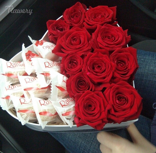 Сердца из розы., артикул F34822 - 11788 рублей, доставка по городу. Flawery - доставка цветов