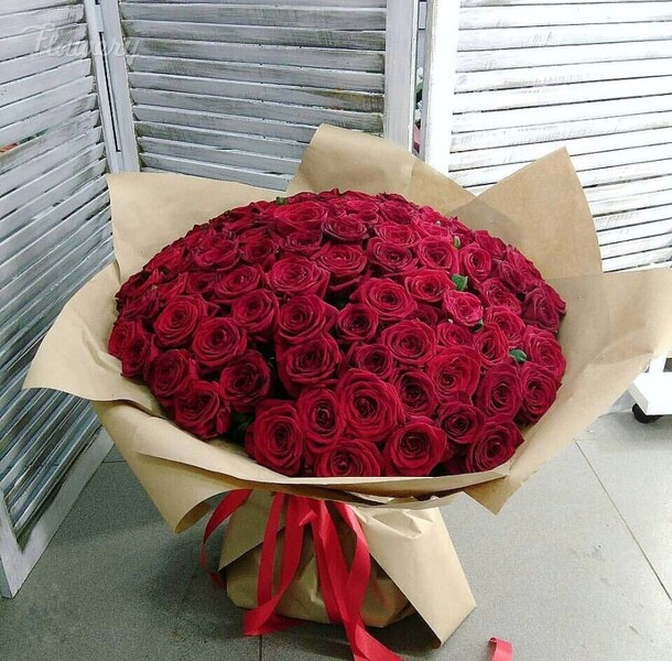 Букет из 101 красных роз., артикул F34831 - 21999 рублей, доставка по городу. Flawery - доставка цветов