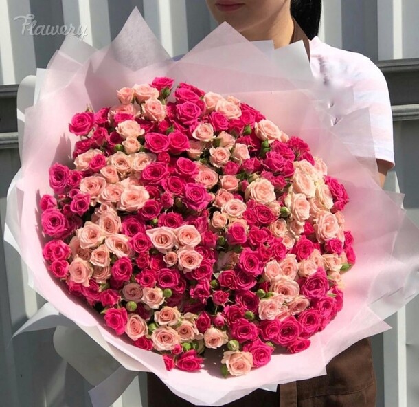 Букет из кустовых роз., артикул F37750 - 29281 рублей, доставка по городу. Flawery - доставка цветов