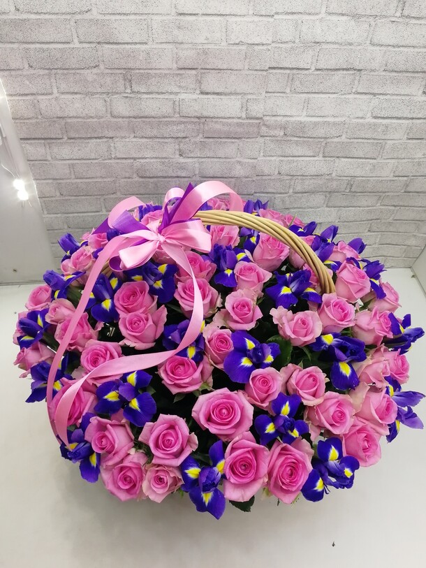 Корзина с розами., артикул F38158 - 21999 рублей, доставка по городу. Flawery - доставка цветов