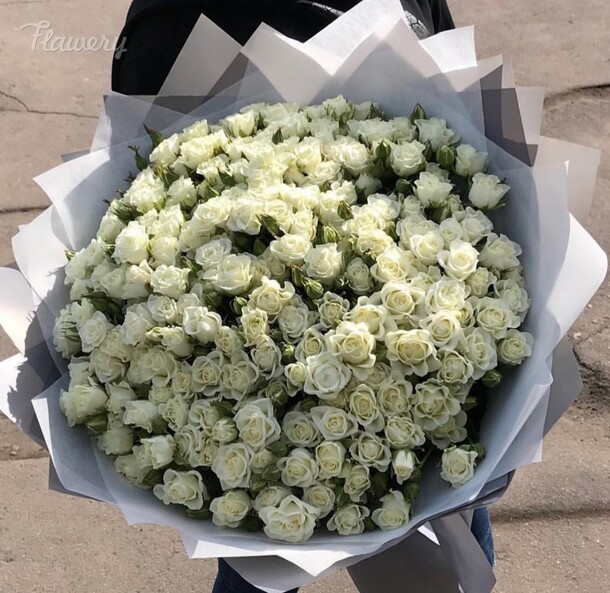 Кустовые розы, артикул F43642 - 20569 рублей, доставка по городу. Flawery - доставка цветов