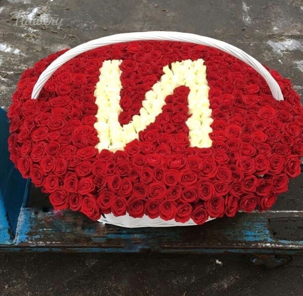 Искра, артикул F43681 - 133100 рублей, доставка по городу. Flawery - доставка цветов