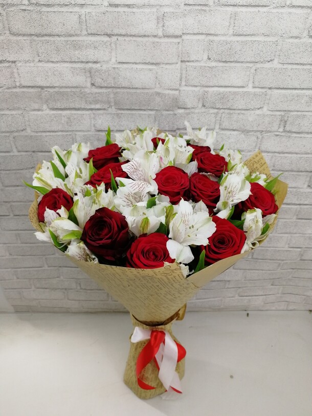 Букет соната., артикул F44659 - 4899 рублей, доставка по городу. Flawery - доставка цветов