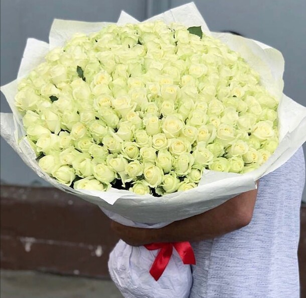 201 роза, артикул F49976 - 55659 рублей, доставка по городу. Flawery - доставка цветов