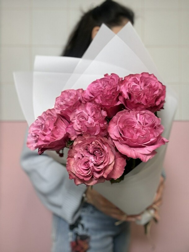 Букет сортовых роз «country blues», артикул F1404779 - 3750 рублей, доставка по городу. Flawery - доставка цветов