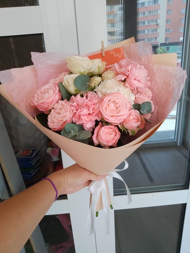 Букет комплимент, артикул F1307479 - 2460 рублей, доставка по городу. Flawery - доставка цветов