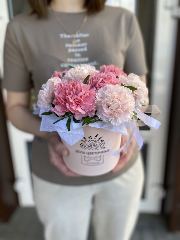 Коробочка с диантусом, артикул F1307558 - 3000 рублей, доставка по городу. Flawery - доставка цветов