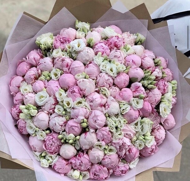 Фантастический букет из пионов, артикул F1087514 - 97671 рублей, доставка по городу. Flawery - доставка цветов