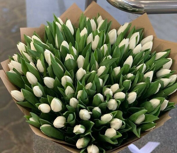 101 тюльпан, артикул F1093554 - 28925 рублей, доставка по городу. Flawery - доставка цветов