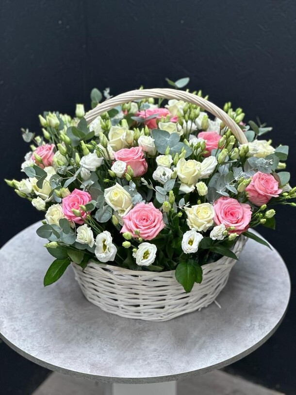 Нижняя корзина цветами, артикул F1231772 - 12395 рублей, доставка по городу. Flawery - доставка цветов