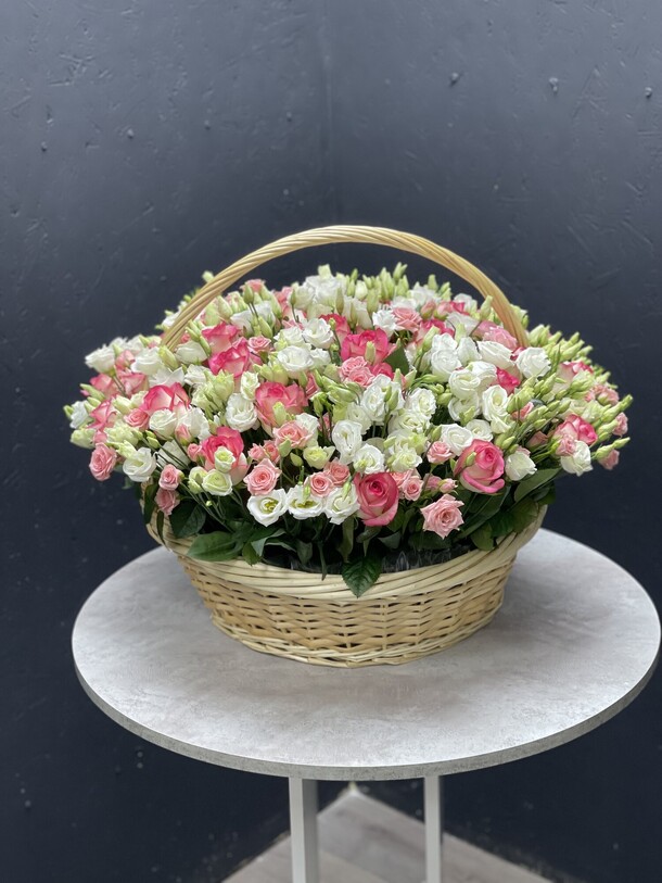 Корзина счастья, артикул F1231841 - 45078 рублей, доставка по городу. Flawery - доставка цветов