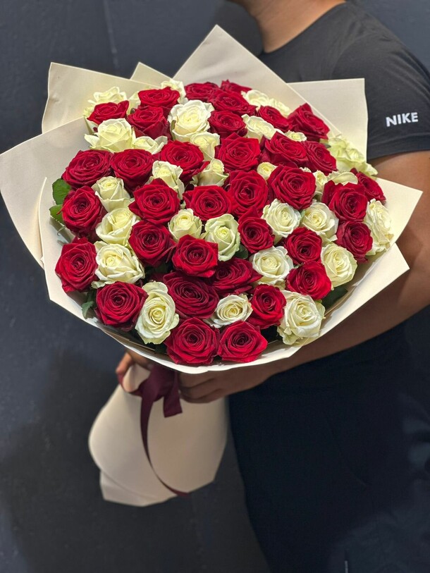 Роза микс, артикул F1264636 - 26295 рублей, доставка по городу. Flawery - доставка цветов