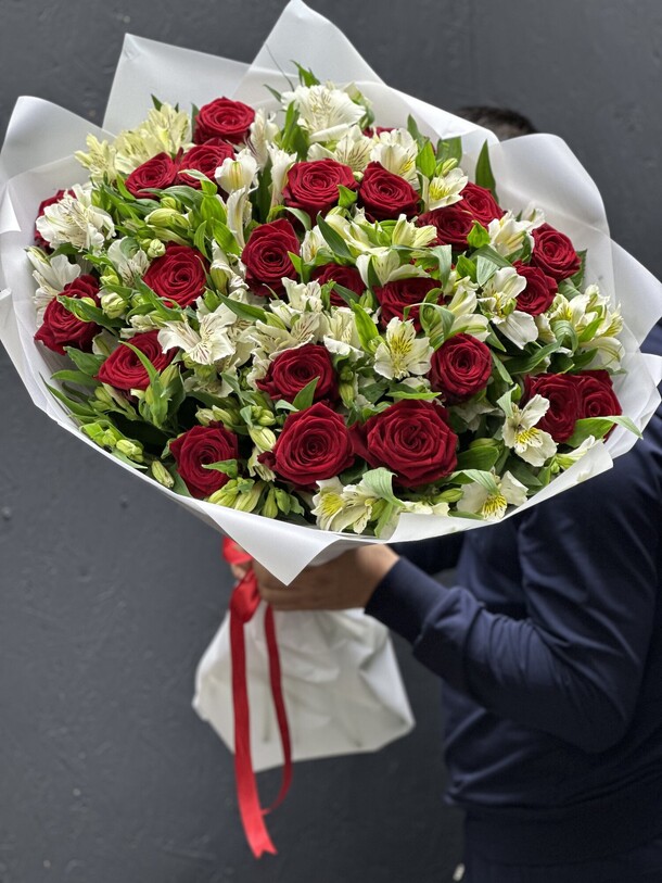 Яркий день, артикул F1271488 - 15025 рублей, доставка по городу. Flawery - доставка цветов