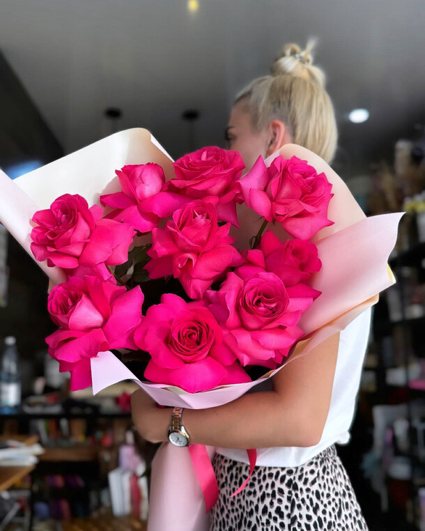 Малиновые французские розы, артикул F1331990 - 4356 рублей, доставка по городу. Flawery - доставка цветов