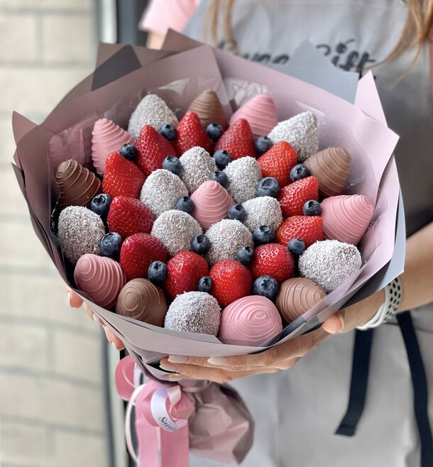 Клубничный йогурт, артикул F1419634 - 17569 рублей, доставка по городу. Flawery - доставка цветов