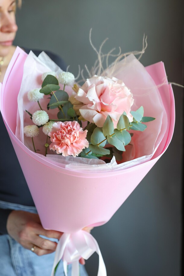 Нежный букет-комплимент, артикул F1509712 - 2629 рублей, доставка по городу. Flawery - доставка цветов