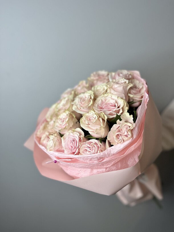 21 роза пинк мондиаль, артикул F1247951 - 13100 рублей, доставка по городу. Flawery - доставка цветов