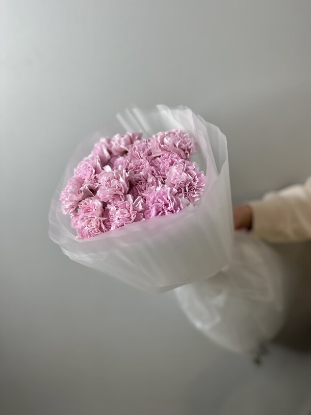 Монобукет из диантусов, артикул F1248247 - 4000 рублей, доставка по городу. Flawery - доставка цветов